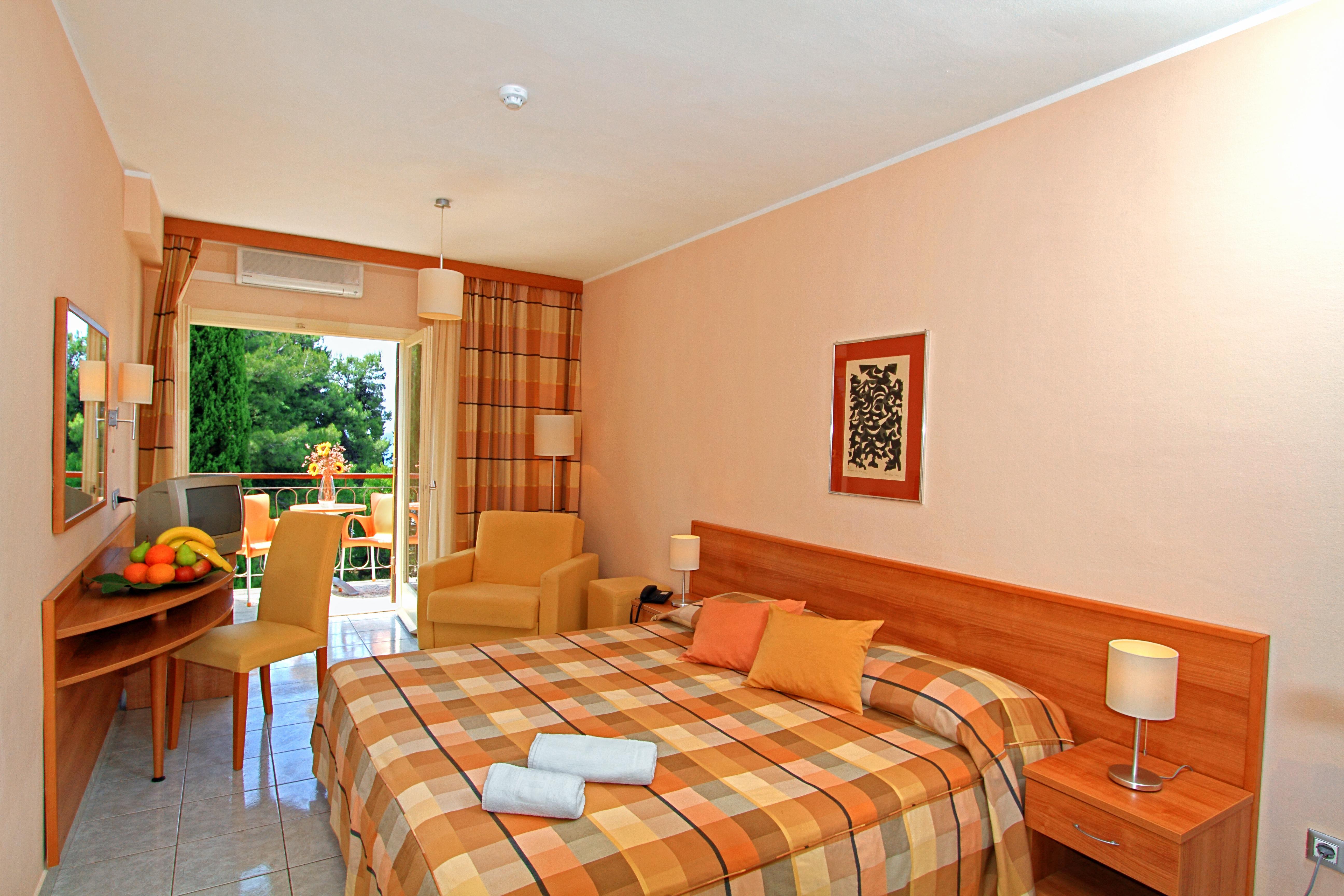Aminess Vival Casa Velaris Hotel Supetar Exterior foto