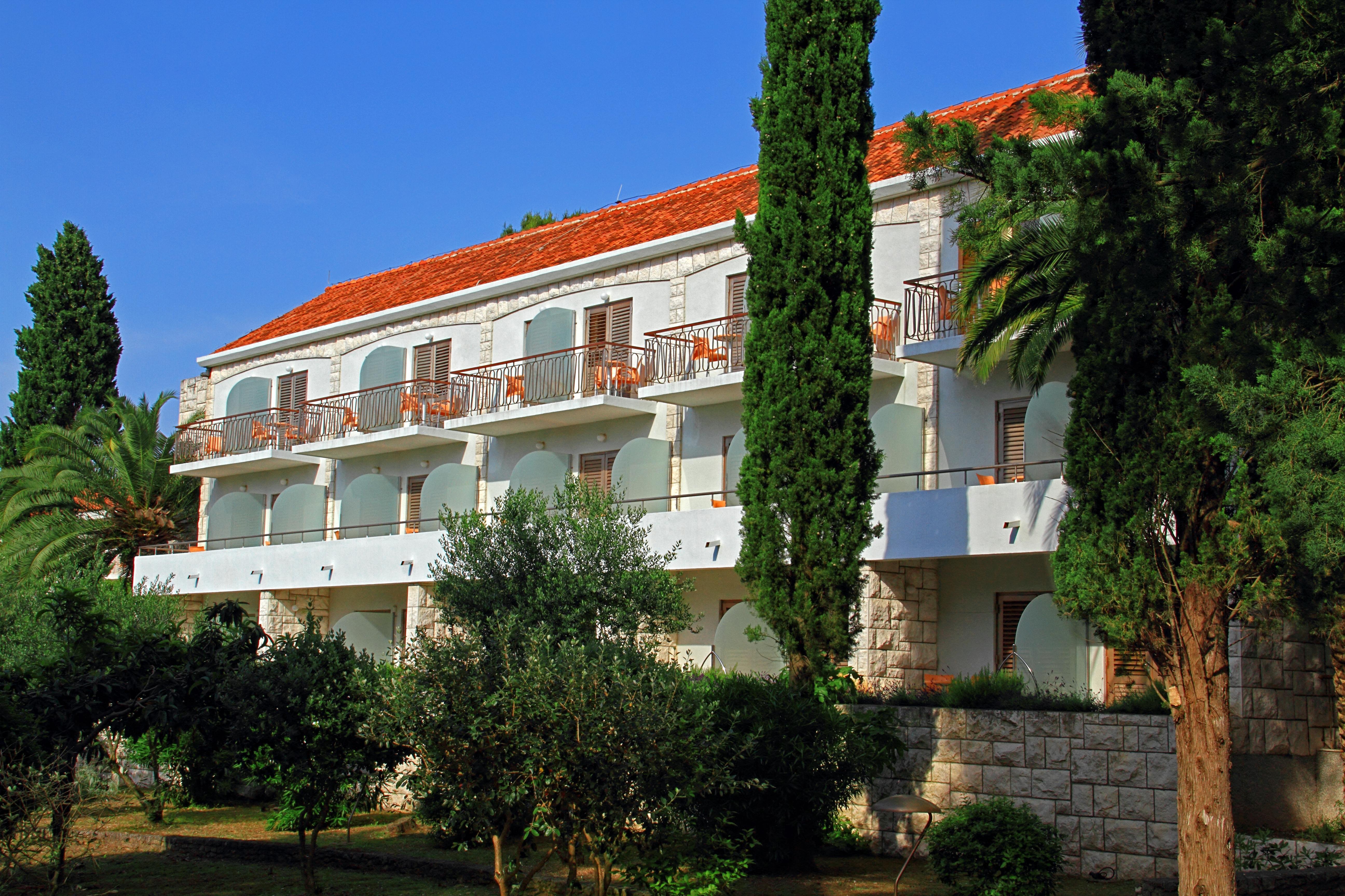 Aminess Vival Casa Velaris Hotel Supetar Exterior foto