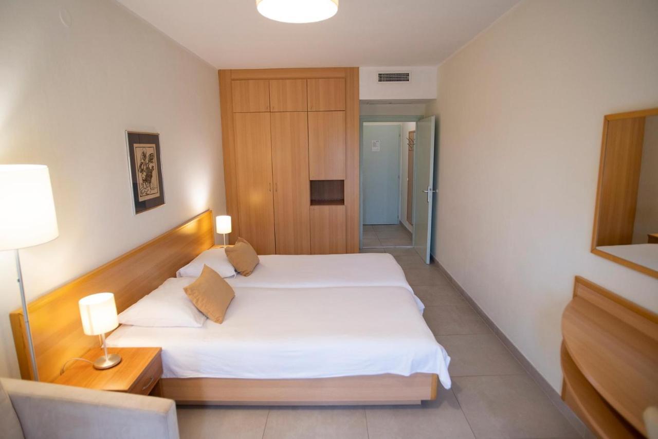 Aminess Vival Casa Velaris Hotel Supetar Exterior foto