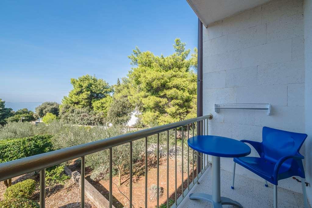 Aminess Vival Casa Velaris Hotel Supetar Quarto foto