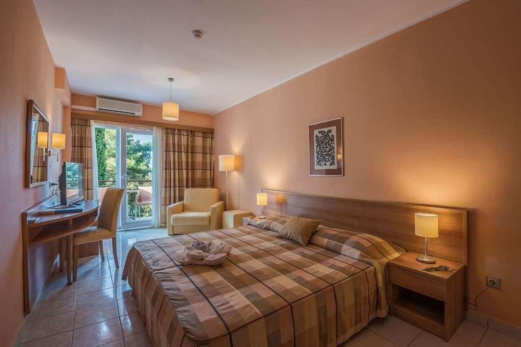 Aminess Vival Casa Velaris Hotel Supetar Quarto foto
