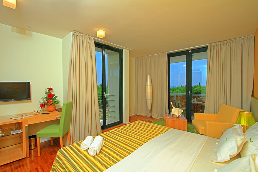 Aminess Vival Casa Velaris Hotel Supetar Exterior foto